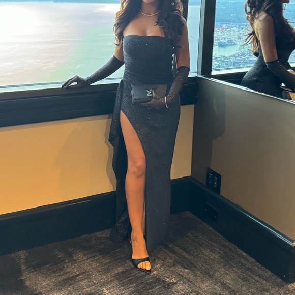 BABYBOO Black sparkle dress and gloves - Picture 4 of 5